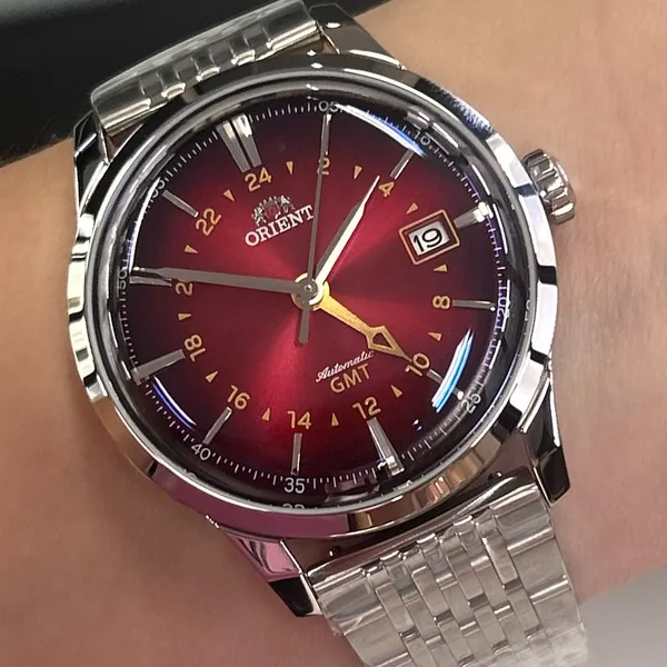 Orient Automático Special Calibers Classico GMT NH3SS019 vermelho