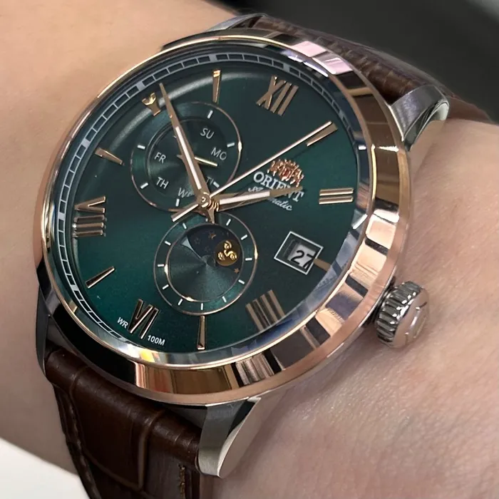Relógio Orient Automático Sun and Moon Safira YN6MC034 Misto Verde Couro 39mm 100m | Taniguchi Relógios
