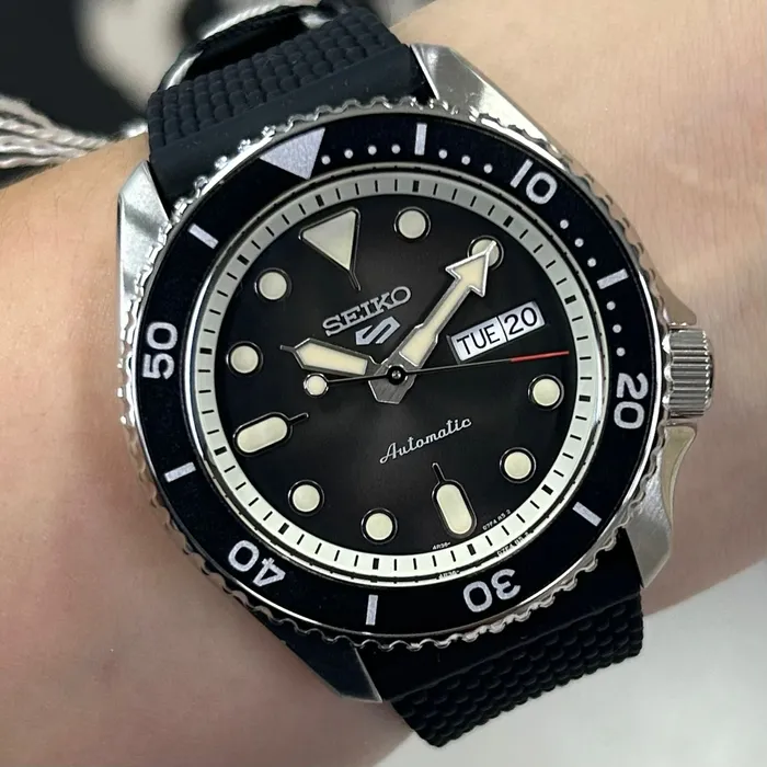 Relógio Seiko 5 Sports Automático SRPD73K2 Preto 42,5mm 100m | Taniguchi Relógios