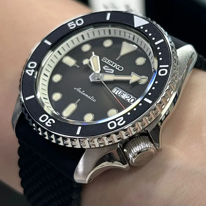 Relógio Seiko 5 Sports Automático SRPD73K2 Preto 42,5mm 100m | Taniguchi Relógios