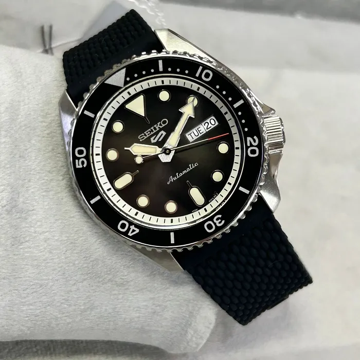 Relógio Seiko 5 Sports Automático SRPD73K2 Preto 42,5mm 100m | Taniguchi Relógios
