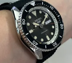 Relógio Seiko 5 Sports Automático SRPD73K2 Preto 42,5mm 100m | Taniguchi Relógios - imagem 3