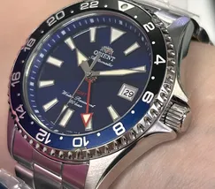 Relógio Orient Mako GMT Safira RA-BC0003L30B Azul 42,8mm 200m | Taniguchi Relógios - imagem 4