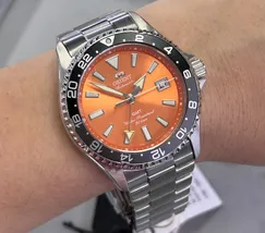 Relógio Orient Mako GMT Safira RA-BC0004Y30B Laranja 42,8mm 200m | Taniguchi Relógios - imagem 1
