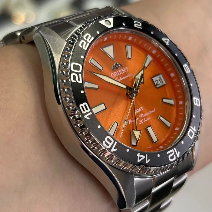 Relógio Orient Mako GMT Safira RA-BC0004Y30B Laranja 42,8mm 200m | Taniguchi Relógios