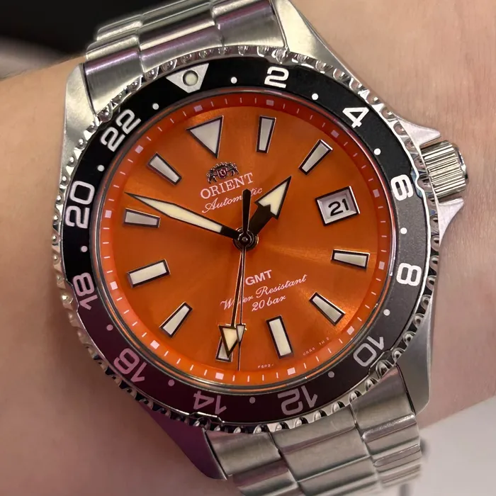 Relógio Orient Mako GMT Safira RA-BC0004Y30B Laranja 42,8mm 200m | Taniguchi Relógios