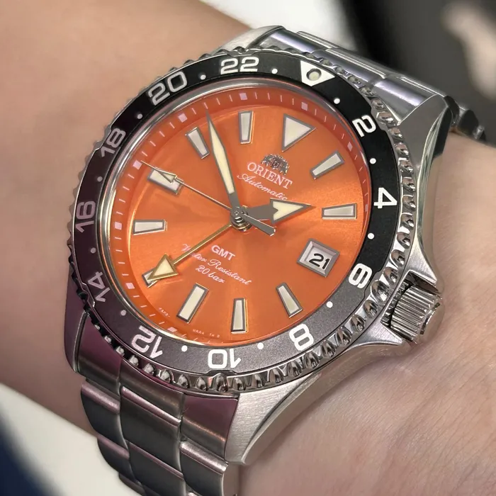 Relógio Orient Mako GMT Safira RA-BC0004Y30B Laranja 42,8mm 200m | Taniguchi Relógios