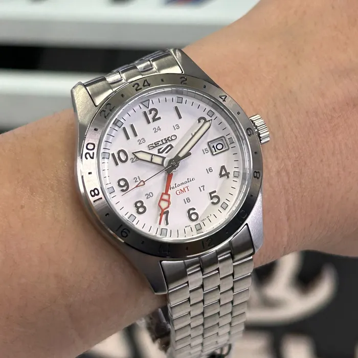 Relógio Seiko 5 Sports Field GMT SSK059B1 Branco 39,4mm 100m | Taniguchi Relógios