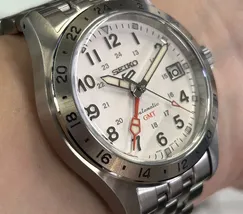 Relógio Seiko 5 Sports Field GMT SSK059B1 Branco 39,4mm 100m | Taniguchi Relógios - imagem 3