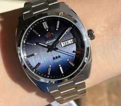 Orient 3 Estrelas Automático Heritage YN6SS001 azul - imagem 1