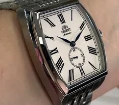 Relógio Orient Special Calibers Tonneau Safira YN6SS045-B3SX Branco 36x45mm | Taniguchi Relógios - imagem 3