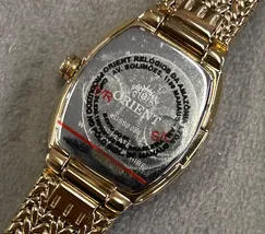 Relógio Orient Eternal Mini Safira LGSS0083-C1KX Champanhe 20mm | Taniguchi Relógios - imagem 7