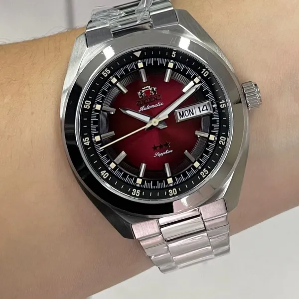 Orient 3 Estrelas Automático Heritage YN6SS002 vermelho