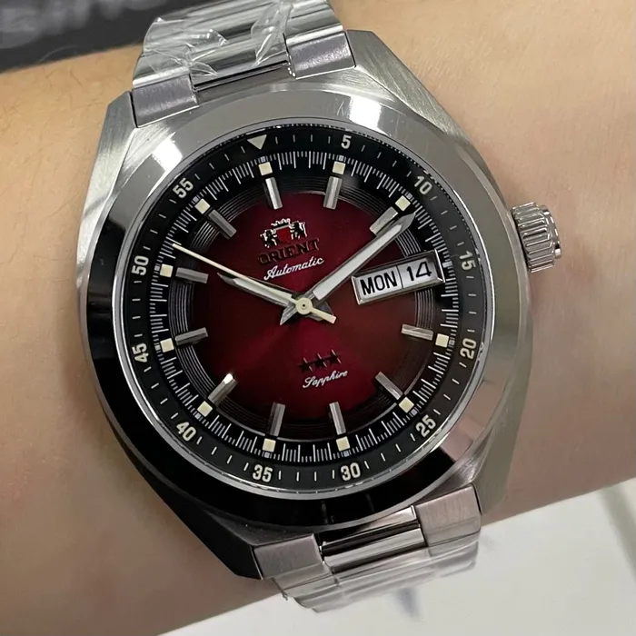Orient 3 Estrelas Automático Heritage YN6SS002 vermelho