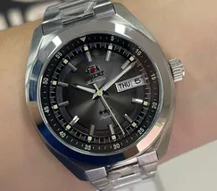 Orient 3 Estrelas Automático Heritage YN6SS002 grafite - imagem 3