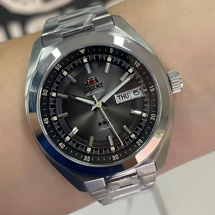 Orient 3 Estrelas Automático Heritage YN6SS002 grafite