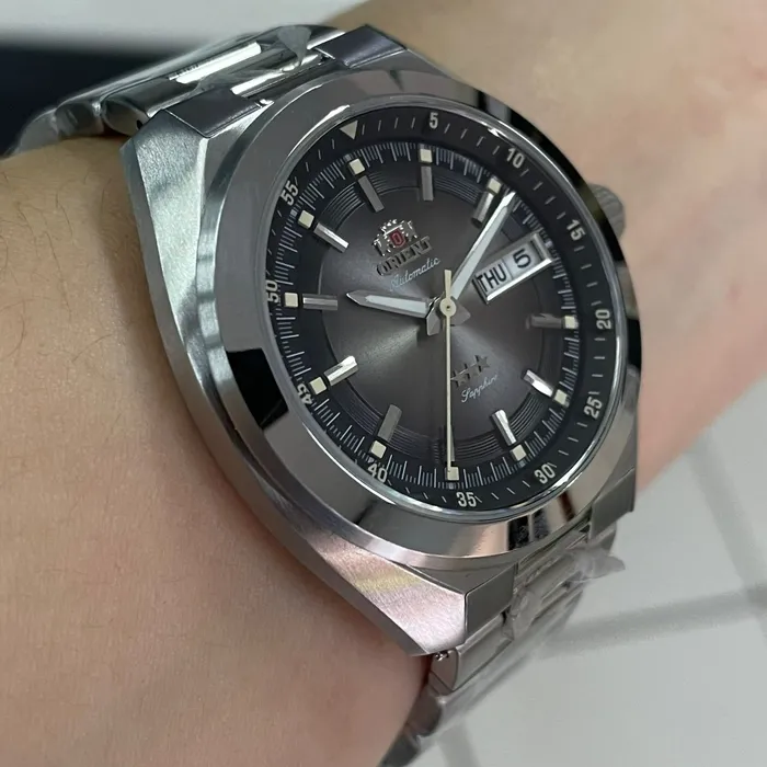 Orient 3 Estrelas Automático Heritage YN6SS002 grafite