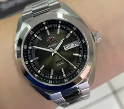 Orient 3 Estrelas Automático Heritage YN6SS002 verde - imagem 1