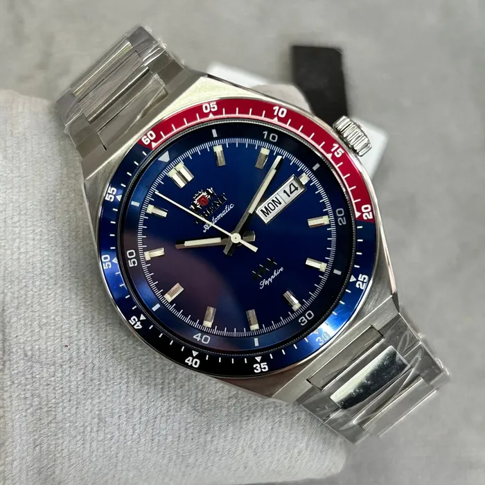 Orient 3 Estrelas Automático Heritage YN6SS003 pepsi