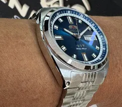 Orient 3 Estrelas Automático Heritage YN6SS004 azul - imagem 3