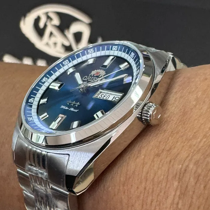 Orient 3 Estrelas Automático Heritage YN6SS004 azul