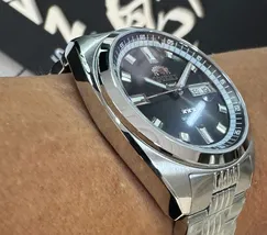 Orient 3 Estrelas Automático Heritage YN6SS004 preto - imagem 3