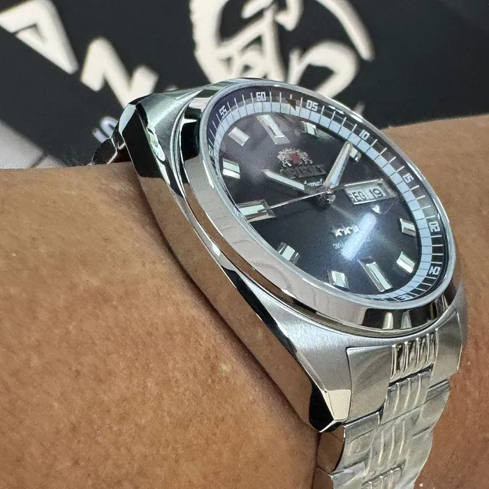 Orient 3 Estrelas Automático Heritage YN6SS004 preto