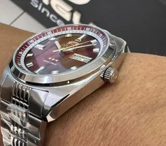 Orient 3 Estrelas Automático Heritage YN6SS004 vermelho - imagem 4