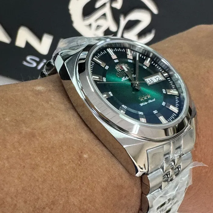 Orient 3 Estrelas Automático Heritage YN6SS005 verde