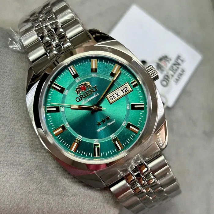 Orient 3 Estrelas Automático Heritage YN6SS005 verde agua