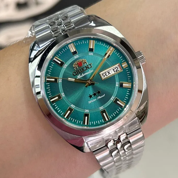 Orient 3 Estrelas Automático Heritage YN6SS005 verde agua