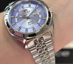 Orient 3 Estrelas Automático Heritage YN6SS005 lilas - imagem 4