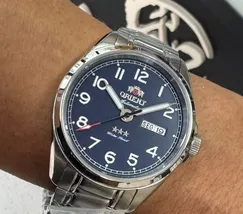 Orient 3 Estrelas Automático Elegance YN6SS006 azul - imagem 1