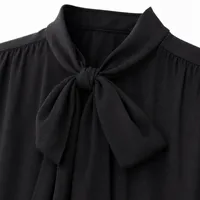 Blusa de Alfaiataria Gola Laço Preta - imagem 4
