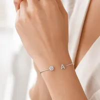 Bracelete Moissanite 6mm Inicial Cravejada 0.8CT - imagem 3