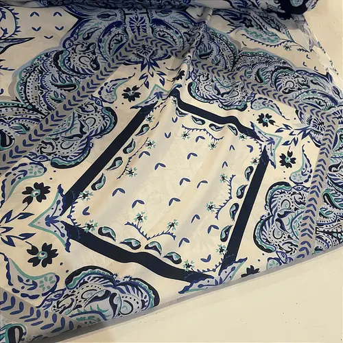 Tecido Viscose Estampada - Abstrato Azul - 1,47m de Largura | Leveza, Frescor e Caimento Fluido