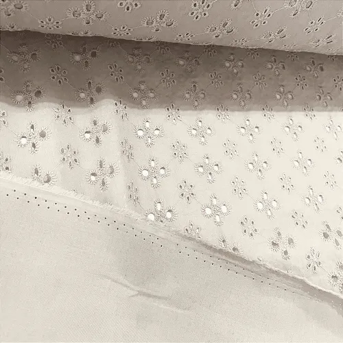 Laise Bordado 100% Algodão - Ponto Floral Off White - 1,40m de Largura