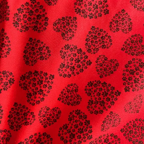 Tricoline Estampado 100% Poliéster - Pet Coração Fundo Vermelho - 1,50m de Largura