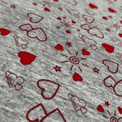Malha Suede Pijama - Coração Love Vermelho Fundo Cinza Mescla - 1,60m de Largura