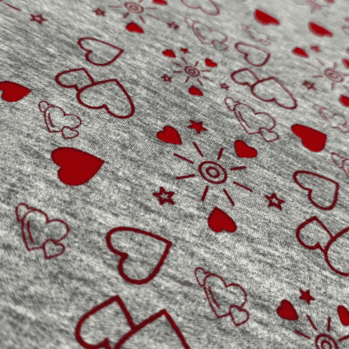 Malha Suede Pijama - Coração Love Vermelho Fundo Cinza Mescla - 1,60m de Largura