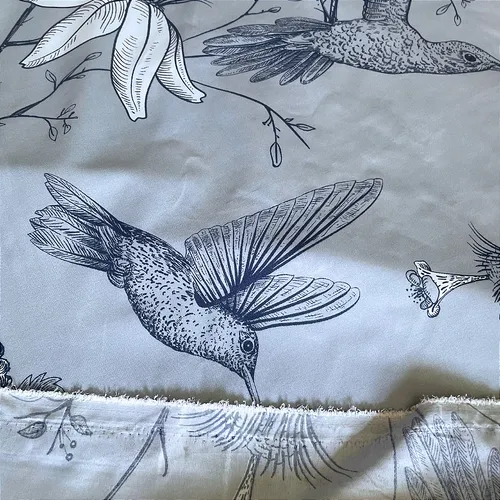 Percal 300 Fios Estampado Poliéster - Beija-flor Azul Fundo Cinza - 2,50m de Largura