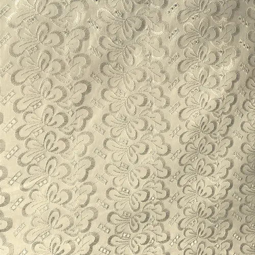 Laise Bordado Austríaco - Boboleta Floral Creme - 1,30m de Largura