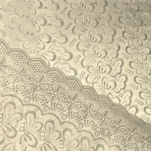 Laise Bordado Austríaco - Boboleta Floral Creme - 1,30m de Largura