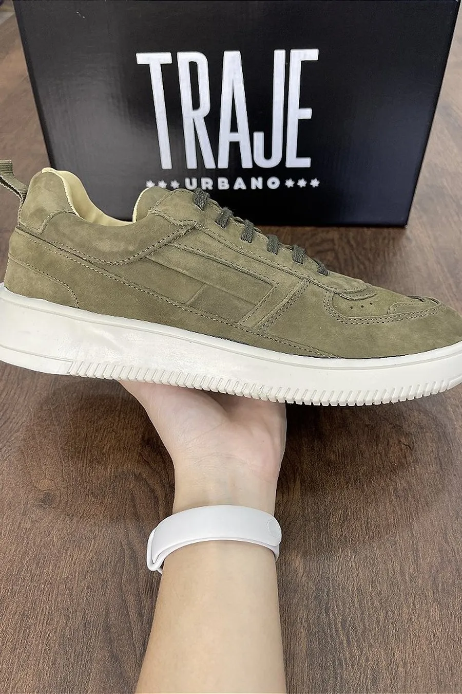 Sneaker Traje Urbano Verde Militar