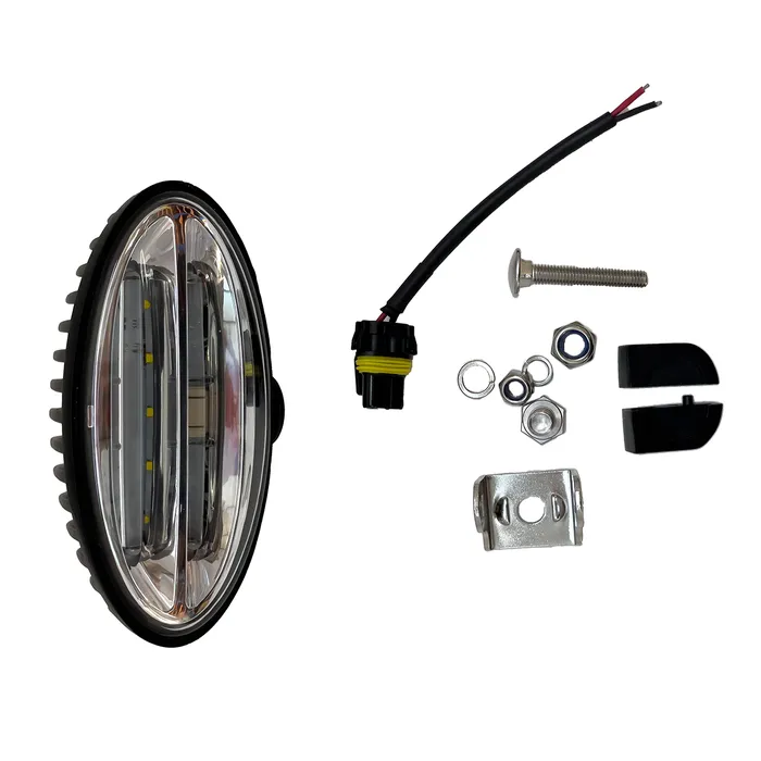 RE573609 / Farol de Serviço Aplicável em Tratores John Deere