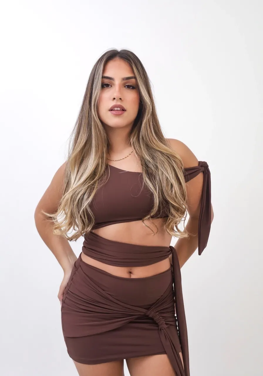 Cropped Lis Bella