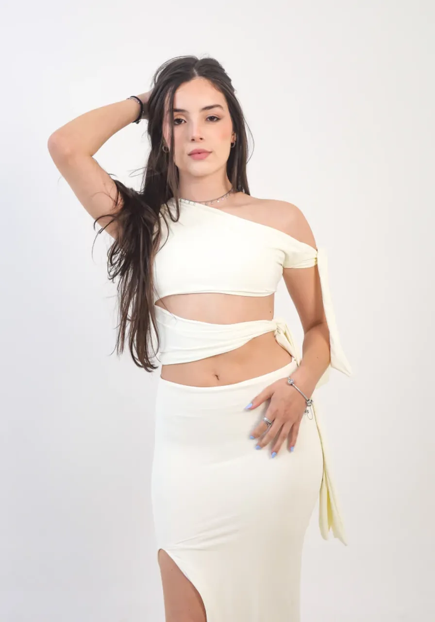 Cropped Lis Bella