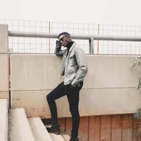 Calça Jeans Masculina Skinny Escura - imagem 2