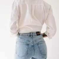 Calça Jeans Feminina Reta Destroyed Clara - imagem 2