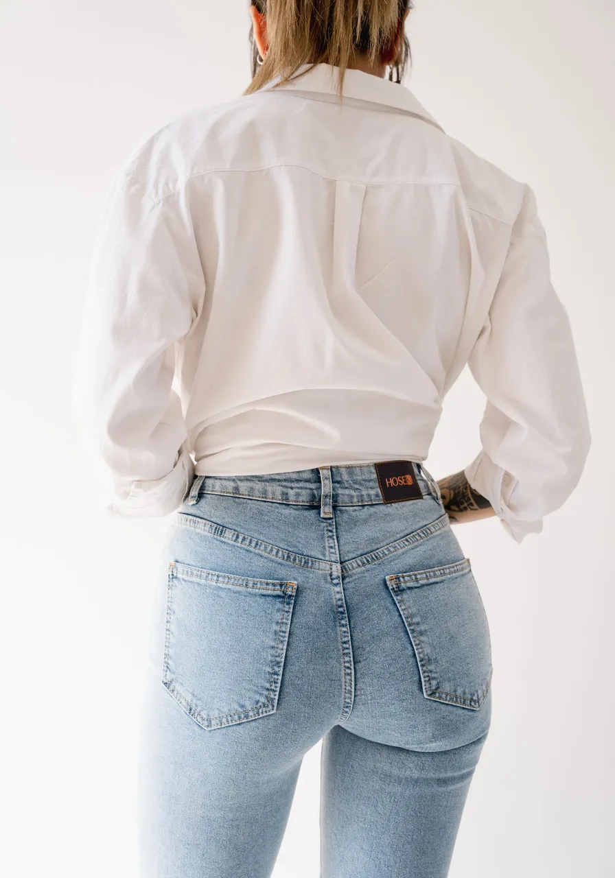 Calça Jeans Feminina Reta Destroyed Clara